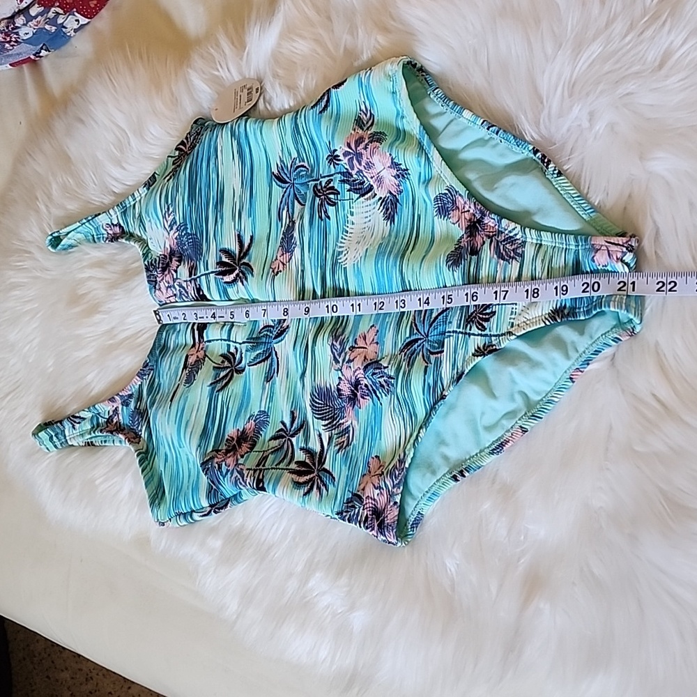 Onepiece Tropical Swimsuit 🩱 - Picture 10 of 17